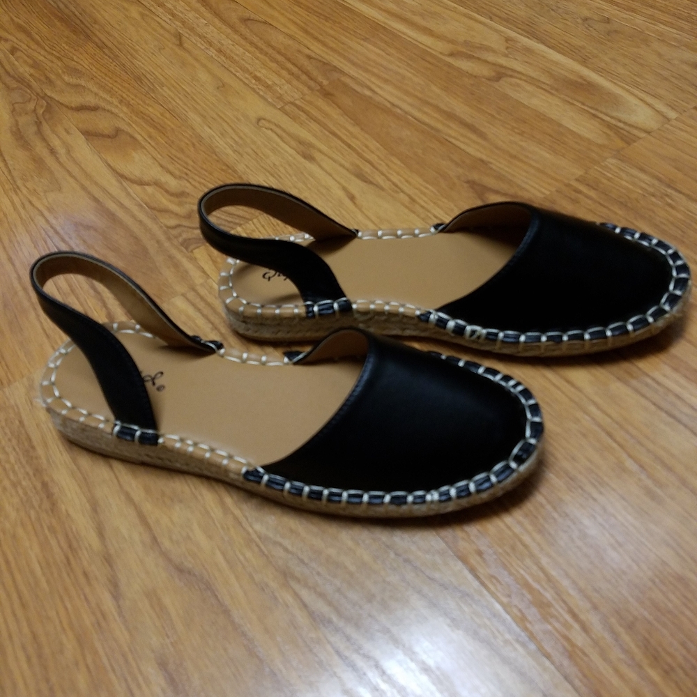 Flat Espadrille